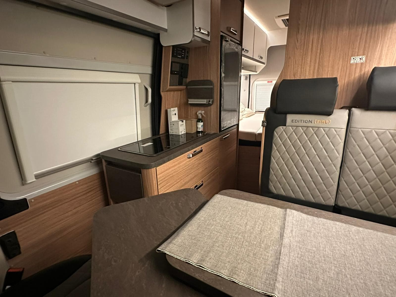Equipamiento y extras para tu campervan - interior equipado